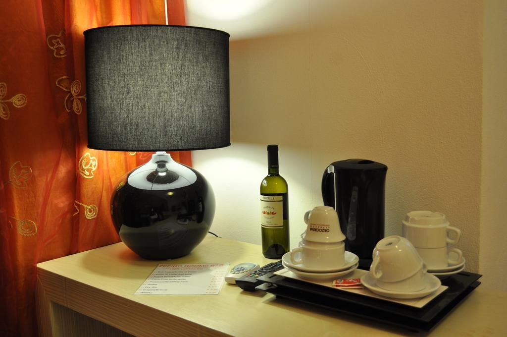 Rooms And Breakfast Zefiro サン・ヴィート・ロ・カーポ 部屋 写真